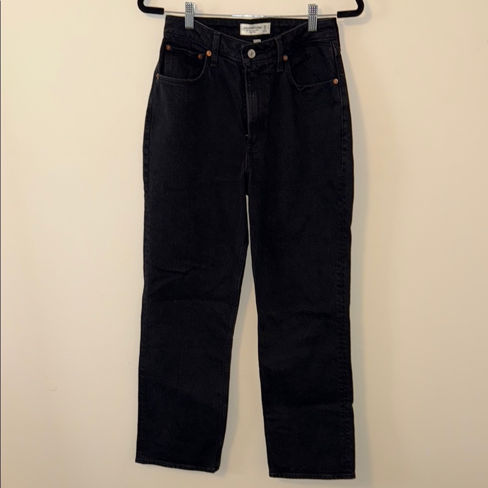 Abercrombie 90s Relaxed Jean High Rise Curve Love